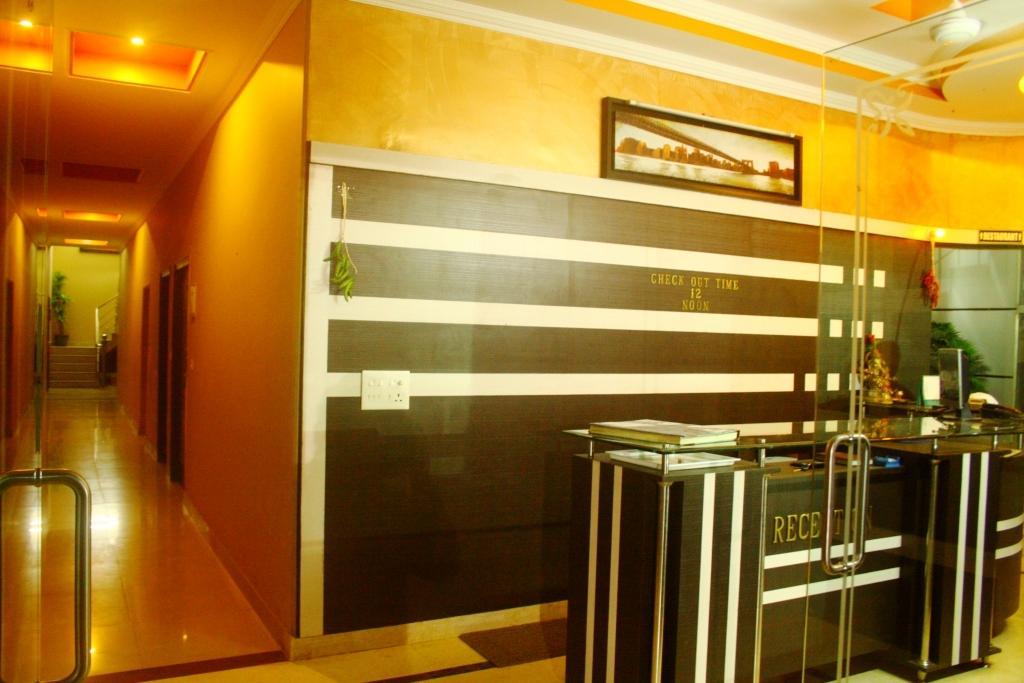 Hotel Utsav Dehradun Ngoại thất bức ảnh