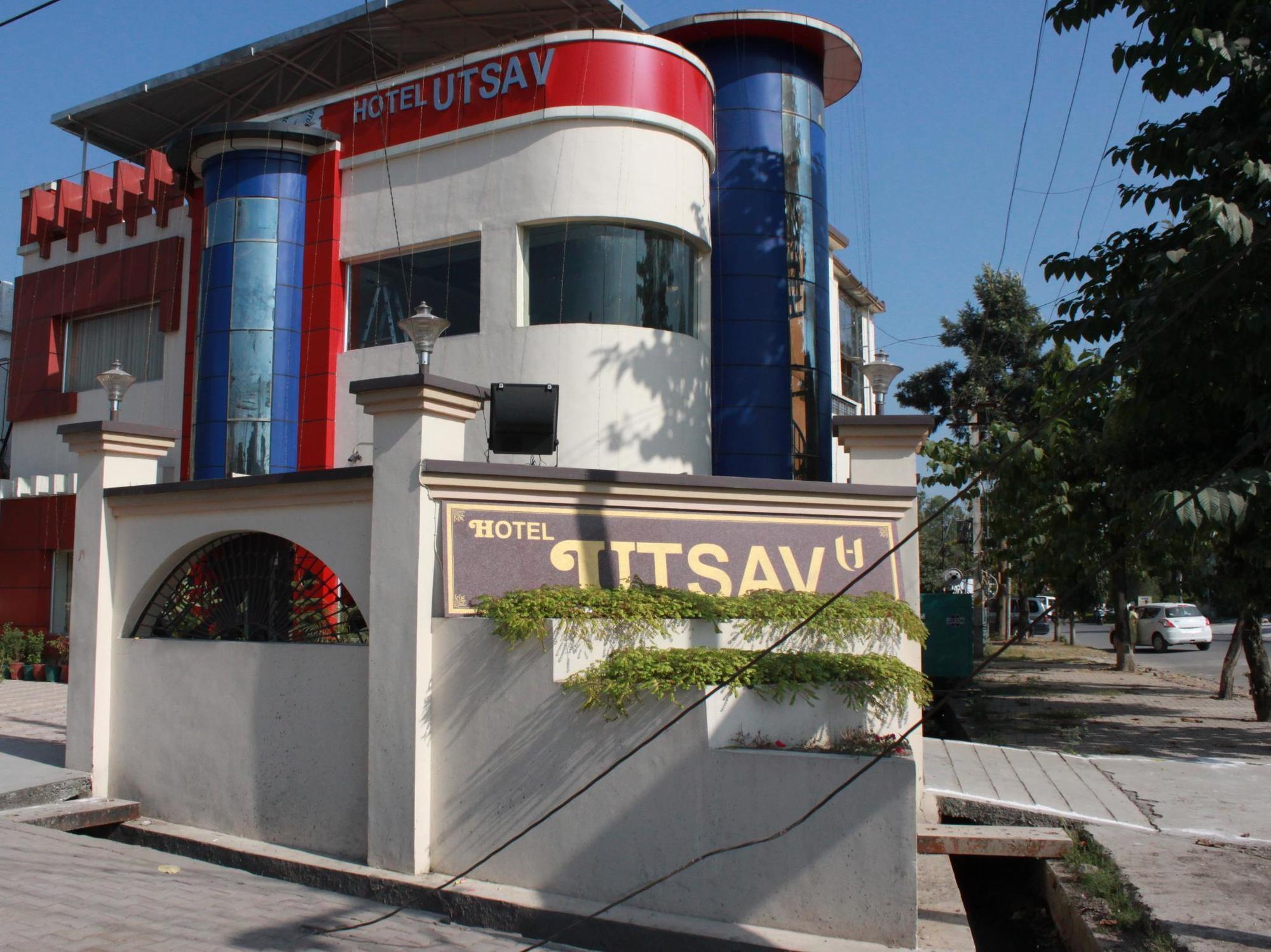 Hotel Utsav Dehradun Ngoại thất bức ảnh