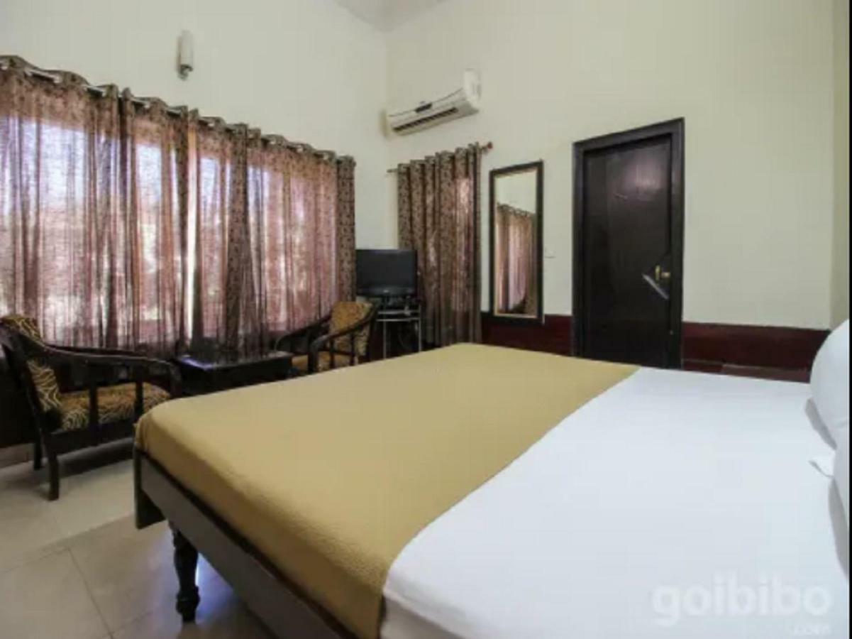 Hotel Utsav Dehradun Ngoại thất bức ảnh