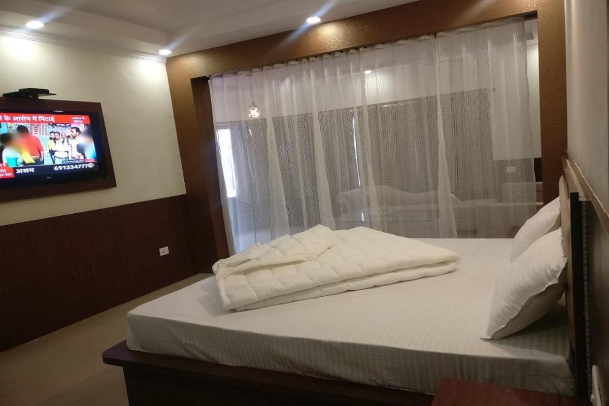 Hotel Utsav Dehradun Ngoại thất bức ảnh