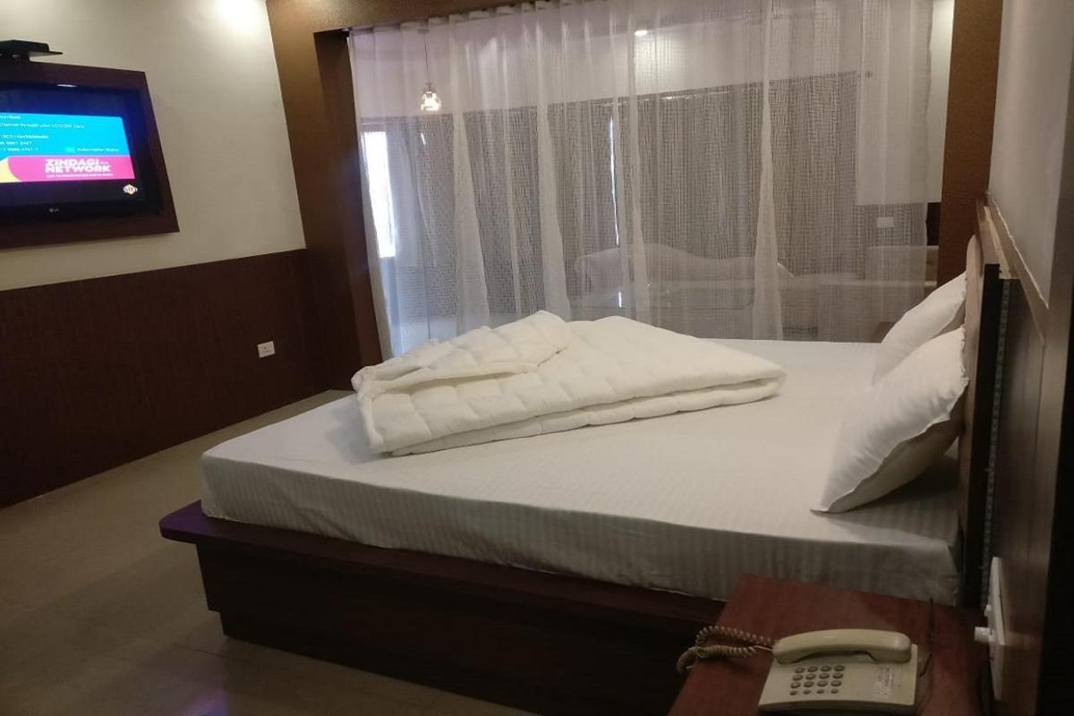 Hotel Utsav Dehradun Ngoại thất bức ảnh